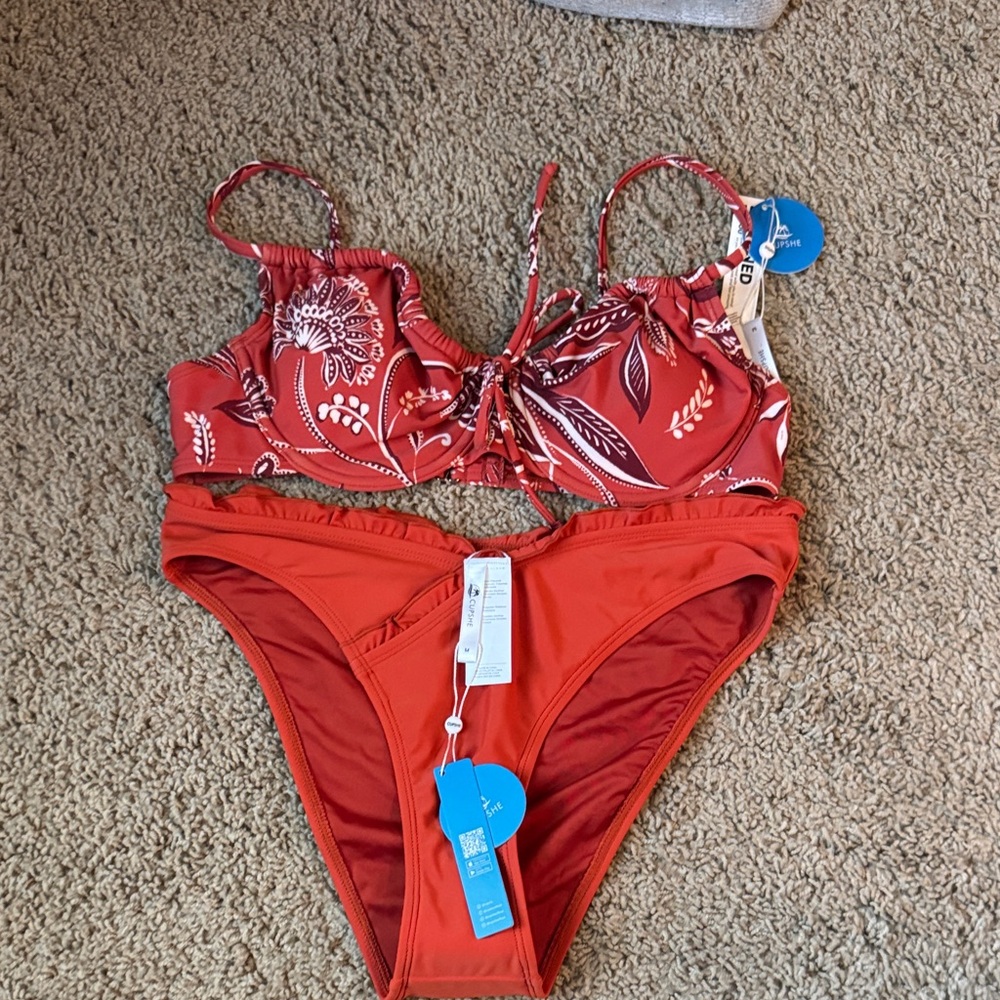 Cupshe bikini NWT size medium